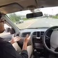 Pokazivao automobil na daljinsko upravljanje, pa se zakucao u policiju: Kamere sve snimile, mreže gore od komentara