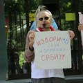 Preminuo Novosađanin kojeg ste viđali na skoro svakom protestu