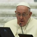 Papa poziva na prekid nasilja u Izraelu, poručuje da rat neće rešiti probleme