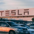 Tesla snižava američke cijene modela Y, X, S za 2000 dolara