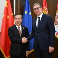 Vučić sa Ren Hongbinom: "Prioritet brza i efikasna primena Sporazuma o slobodnoj trgovini" FOTO