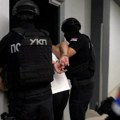 (Foto) zaplenjeno 5 kilograma amfetamina: Policija upala u stan muškarca, pa pronašla drogu: Osumnjičeni odmah uhapšen