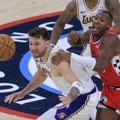 Povredio se Luka Dončić: Katastrofa za Lejkerse u najavi, poraz od Klipersa malo boli naspram ovog