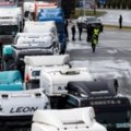 Drugi dan blokade kamiondžija u Srbiji i BiH računaju štetu, u Crnoj Gori problem u snabdijevanju