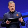 Medvedev: Sve će se završiti pobedom Rusije