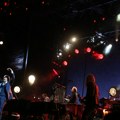 "Sećam se braće Bajić i pesme 'Oj, Srbijo, mati'": Gitarista koji svira sa Nikom Kejvom priča o svom poreklu, turneji, hemiji…