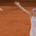 Ruskinja Mira Andrejeva pobedila Ukrajinku Martu Kosjuk i plasirala se u finale Rolan Garosa