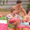 U vilu ušao novi bombšel! Na prvi dejt izveo zauzetu, njen partner zbog toga "poludeo": "Meni se ovo ne sviđa"