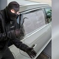 Srpskim turistima lopovi u Italiji ukrali i pelene za bebu: Parkirali kod čuvenog lokaliteta, gde ima kamera