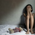 Više od polovine žrtava trgovine ljudima su deca: Maloletnici najčešće primorani na prosjačenje, prostituciju i prinudne…