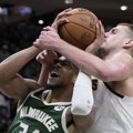 Jokić ne može sam, Denver poražen od Milvokija (VIDEO)