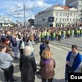 Rastu tenzije u Srbiji: Studenti idu ka Beogradu, grupa ljudi blokirala zgradu televizije N1