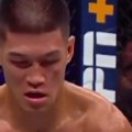 Uznemirujuće! Demolirao lice protivnika, pa ispisao istoriju UFC-a, doktor morao da prekine meč