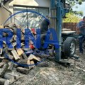 Sami cepamo i slažemo i tako uštedimo: Drva u Zapadnoj Srbiji prodaju se za oko 70 do 80 eura po metru, potražnja višestruko…