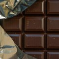 Jedeš slatko, a podmlađuješ se! Evo koji sastojak crne čokolade može da uspori starenje