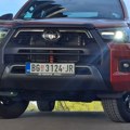 Tenkisti svih zemalja! Test Toyota Hilux: Ko dobija trku u naoružanju