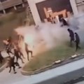 LETELI PREDMETI, KORIŠĆENA PIROTEHNIKA: Objavljen snimak tuče navijača u Nišu [VIDEO]