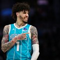 (VIDEO) Lamelo Bol izazvao čeoni sudar