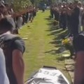 Potresne scene na sahrani UFC borca! Špalir, muzika i aplauz koji tera suze na oči