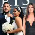"Ljubav je u vazduhu": Ana Sević podelila fotografije sa venčanja: Darko, Katarina, Danijel i ona ne skidaju osmeh s lica