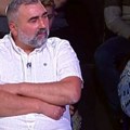 Miki Đuričić šeta ulicom obučen kao Deda Mraz: Nesvakidašnji video snimljen danas u Zemunu
