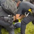 Masovno hapšenje studenata u Teksasu (video)