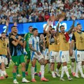 Jeziva tragedija: Navijač Argentine na stravičan način poginuo na proslavi trofeja Kopa Amerike! (foto)