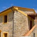 Na prodaju kuća koja je oličenje sna! Italijanski šarm i blizina čuvene banje poznate kao "kupatilo zaljubljenih" (video)