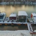 Snežna idila na Tisi kod Aradca: Privezište za čamce dugo nije izgledalo kao ovog januara