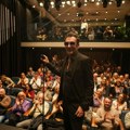 Sarajevski šarm na dorćolu: Branko Đurić Đuro ozbiljno nasmejao publiku u Fondaciji Mozzart
