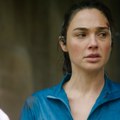 Gal Gadot u napetom trileru u kojem joj je otet sin: Objavljen prvi trejler za "The Runner" (video)