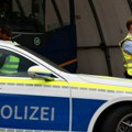 Nacistički grafit „Rad oslobađa” ispisan na železničkoj stanici u Nemačkoj