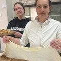 Srbija je poludela za ovim mirisom: Majka i ćerka iz Čačka otkrile tajnu pite koja vraća pravo u detinjstvo