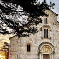 Manastir Visoki Dečani: Hitan apel za mir i uzdržanost na KiM