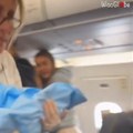 Žena se porodila u avionu Ovo je dan koji će pamtiti i posada i svi putnici, scene su neverovatne