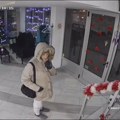 Ušetala u salon sa kapuljačom, išetala sa skoro: 2.000 evra Uhapšena Novosađanka koja je ojadila vlasnicu salona (video)