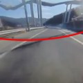 Srušio se most u Južnoj Koreji, dvoje mrtvih (video)