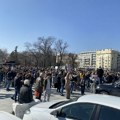 Studenti i građani odali poštu stradalima u Novom Sadu, u Beogradu protest ispred Skupštine Srbije