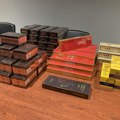 Akcija carinika na aerodromu Nikola Tesla: Uhvaćen švercer, zaplenjene cigarete vrednosti 650.000 dinara (foto)