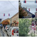(Foto/video) novi Sad spremno dočekuje Dan srpskog jedinstva, slobode i zastave Srbije Trobojke se postavljaju širom grada, na…