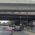 (Video) Sudar na novosadskom autoputu: Blokirane sve tri trake, vozila zgužvana, stvaraju se ogromne gužve