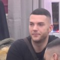 "Ima traume iz detinjstva, oca se stidi": Ivan Marinković udario na Anđela zbog Sare, ona ga sasekla: "Unakazio si me"