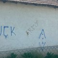 На кући српске породице у селу Могила исписан графит УЧК