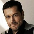 Fantomski osećaj bola: Aco Pejović otpevao baladu koja peče i leči (foto)
