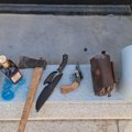 U Kragujevcu nedaleko od štanda SNS priveden teško naoružan muškarac