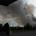(Foto, video) Stotine dronova se obrušilo na Rusiju, gori i nebo i zemlja! Ovako je izgledao jedan od najvećih ukrajinskih…