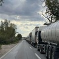 KAMIONI NA SREMSKOJ RAČI ČEKAJU PET SATI: Na Batrovcima zadržavanje četiri sata