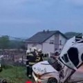 Potresni prizori: Vatrogasci rezali automobil kako bi izvukli mladiće iz smrskanog auta kod Brčkog, poginuo otac šestoro…