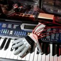 Robotska rukavica omogućava osobama koje su preživele moždani udar da ponovo otkriju sviranje klavira