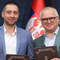 Vesić potpisao ugovore o dodeli 5,9 mln evra bespovratno za šest lokalnih samouprava
